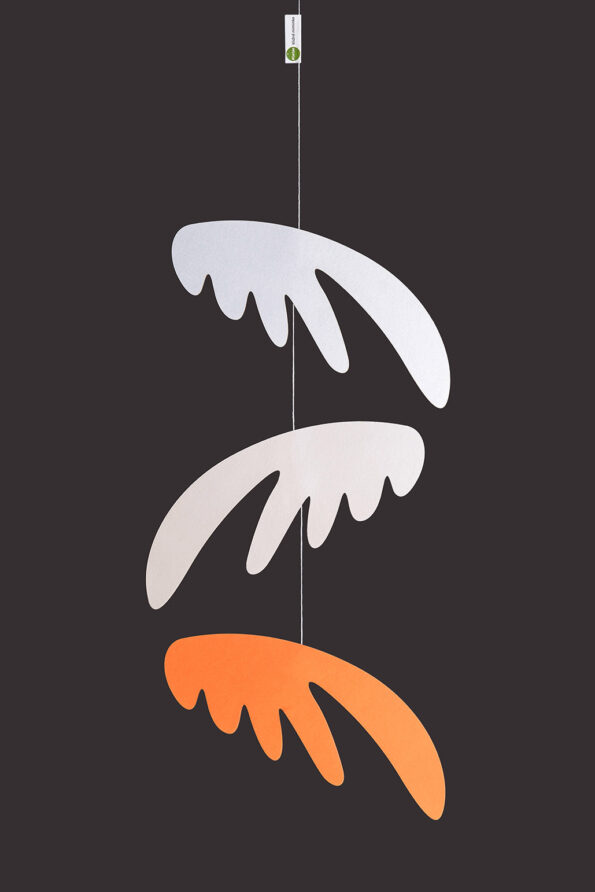 interiérová závěsná dekorace (mobil) - Pestrá křídla malá bílá